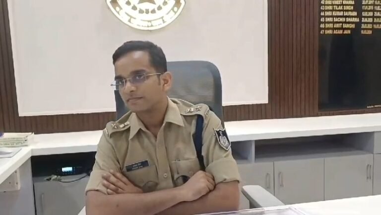 थाना कोतवाली में पथराव कर फरार वांटेड आरोपियों पर पुलिस अधीक्षक छतरपुर द्वारा ₹10000 का इनाम उद्घोषित