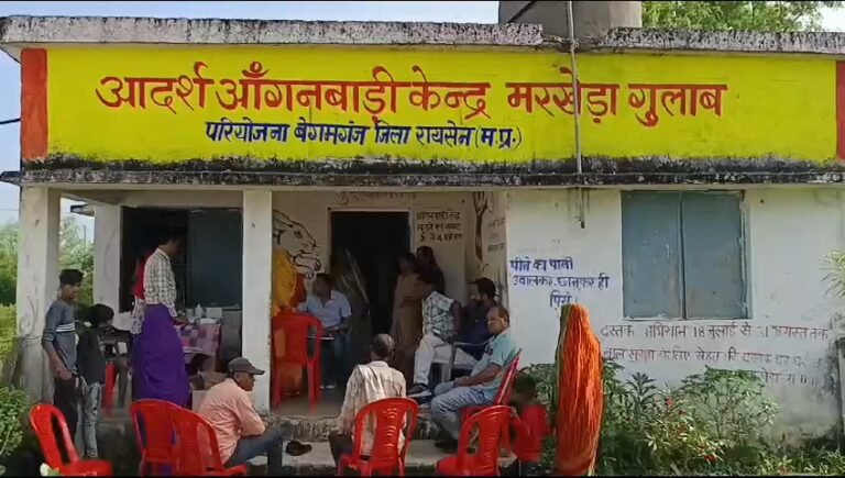 गांव में अचानक बीमार हुए 60 से ज्यादा लोग, खोलना पड़ा अस्थाई अस्पताल…
