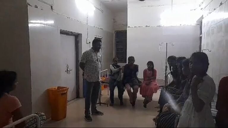 गर्ल्स हॉस्टल पर गिरी आकाशीय बिजली, 19 छात्राएं घायल..