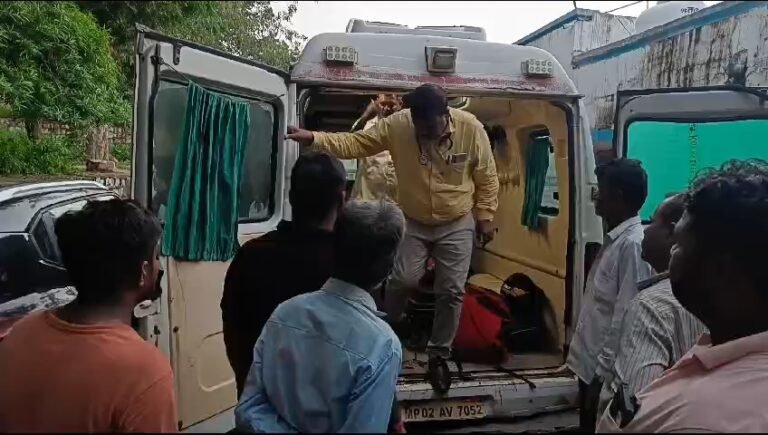मोटरसाइकिल की हुई आमने सामने से जोरदार टक्कर, दो की मौत दो घायल