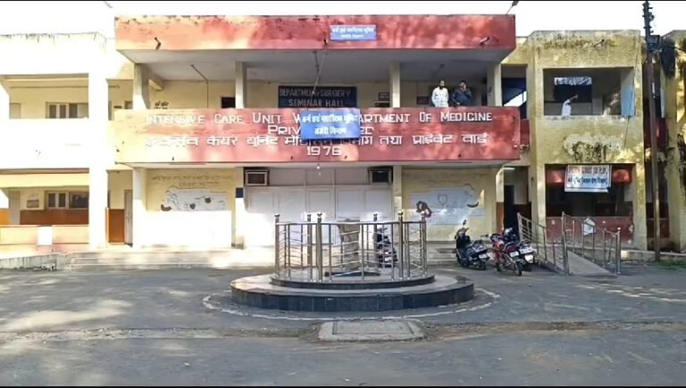ग्वालियर में हाइटेंशन लाइन टूटकर गिरने से कोटेश्वर इलाके में फैला करंट तीन लोग बुरी तरह से झुलसे…