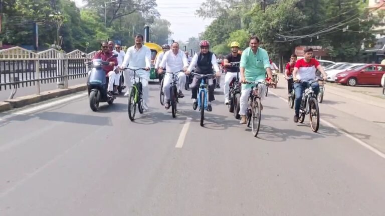 इंदौर में पर्यावरण संरक्षण को लेकर मनाया गया नो कार डे …