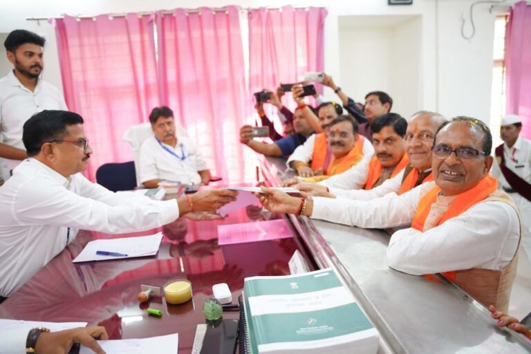 बुधनी विधानसभा क्षेत्र के उपचुनाव में भारतीय जनता पार्टी के प्रत्याशी श्री रमाकांत भार्गव जी के नामांकन पत्र