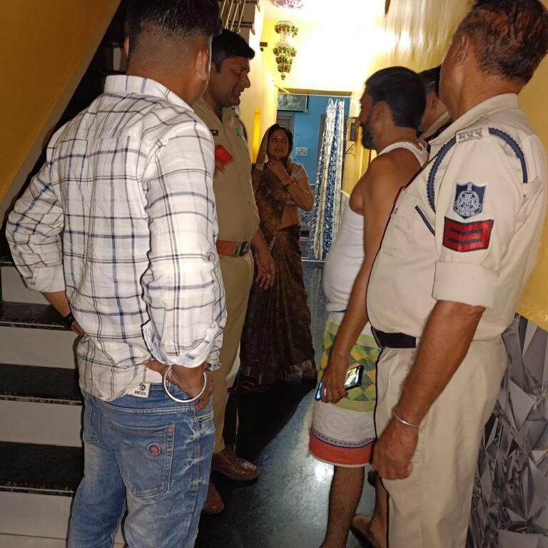 मुरैना पुलिस द्वारा अवैध पटाखों / विस्फोटक अधिनियम के अपराधों में संलिप्त पूर्व के अपराधियों की गतिविधियों पर निगरानी रखने हेतु चलाया “विशेष अभियान”