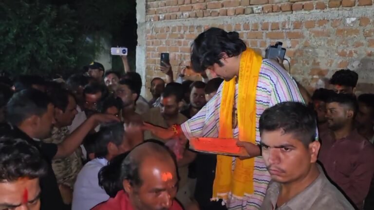 धीरेन्द्र शास्त्री ने शपथ न करने की दिलाई शपथ, बोले नशा करने वालो का समाज से होगा बहिष्कार..!