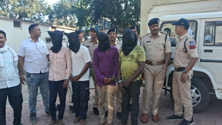 नेपानगर की डकैती में पुलिस ने किया खुलासा SP की  प्रेस कॉन्फ्रेंस