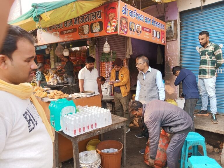 रसोई गैस सिलेंडरों का व्यावसायिक उपयोग पर हुई कार्यवाही