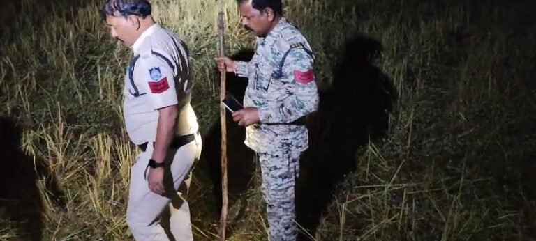 जमीनी विवाद एक ही परिवार के तीन लोगों की हत्या..