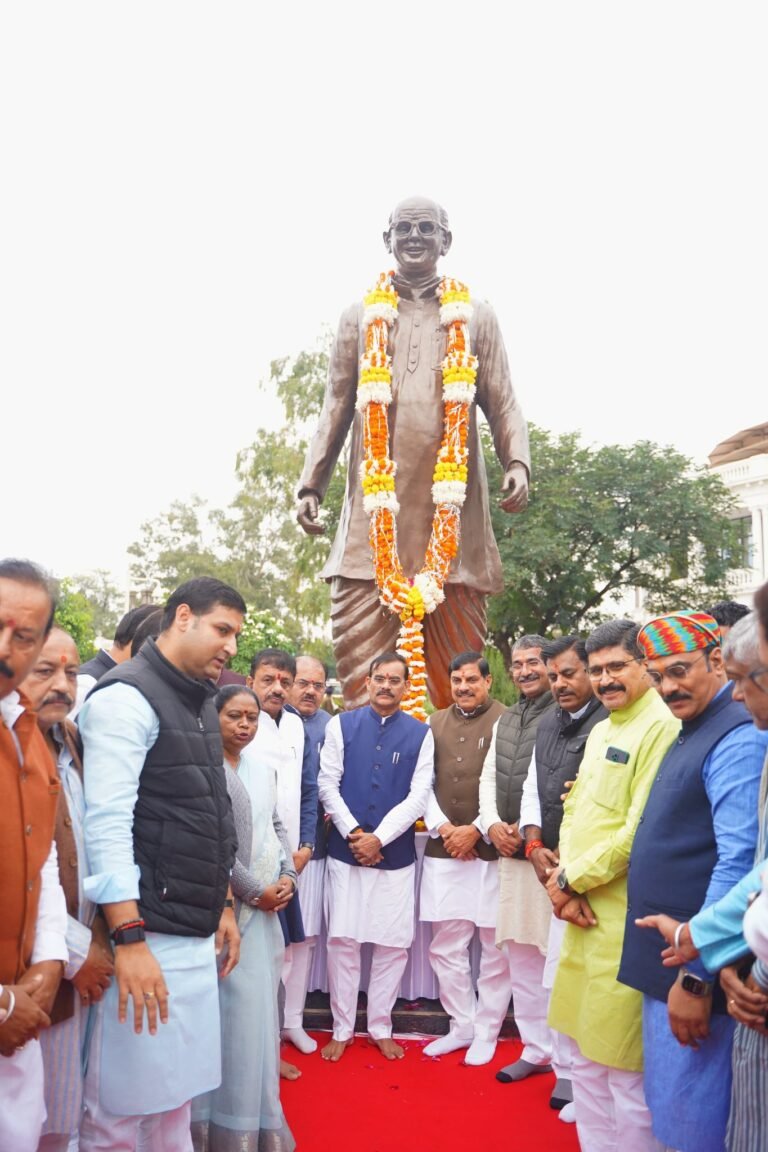 कुशाभाऊ ठाकरे की पुण्यतिथि पर मुख्यमंत्री ने दी श्रद्धांजलि