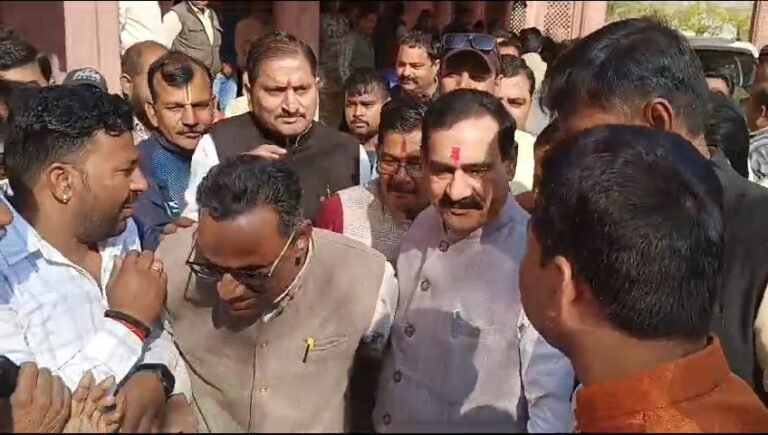 दतिया में पूर्व गृह मंत्री डॉ. नरोत्तम मिश्रा ने पल्स पोलियो अभियान का किया शुभारंभ