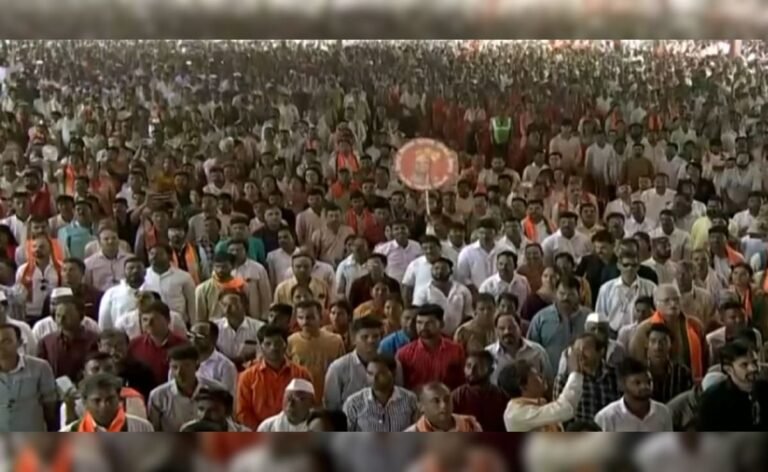 तीसरी बार CM बनेंगे देवेंद्र फडणवीस, भगवामय हुआ कार्यक्रम; अब महाराष्ट्र में होगा बदलाव