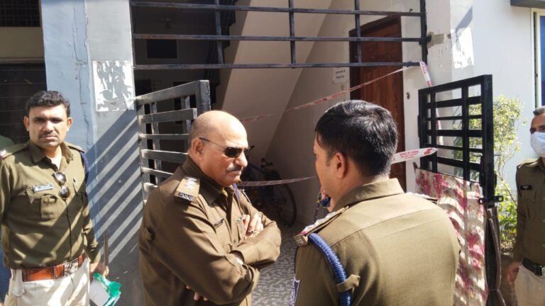 फ़्रिज में मिली महिला की लाश