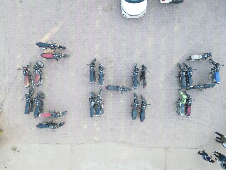 छतरपुर पुलिस ने चोरी की 20 लाख की 26 मोटरसाइकिल की बरामद।