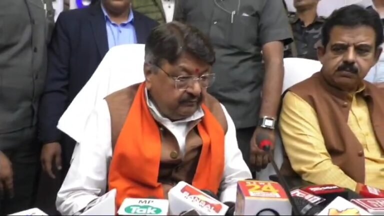 कैबिनेट मंत्री कैलाश विजयवर्गीय ने एआईसीटीसीएल परिसर में बैठक आयोजित की