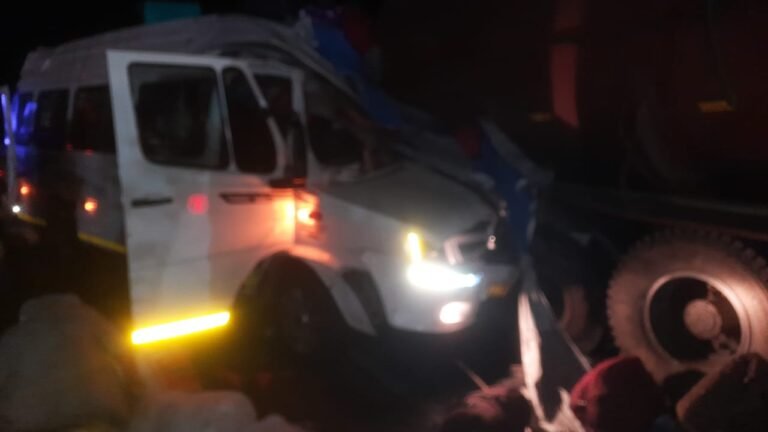 भीषण दुर्घटना में 4 की मौत,8 ghayal