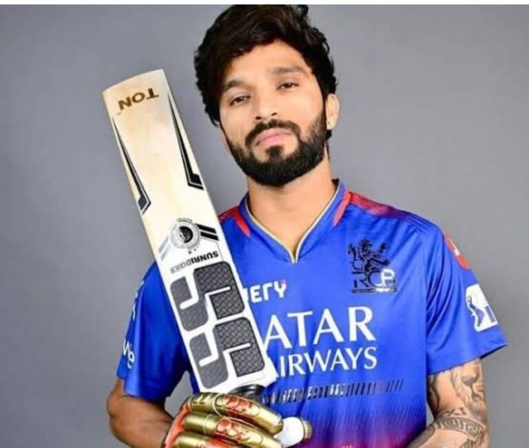 इंदौर की स्वच्छता के ब्रांड एंबेसडर और  क्रिकेटर रजत पाटीदार बने रॉयल चैलेंजर्स बैंगलोर (RCB) का नया कप्तान