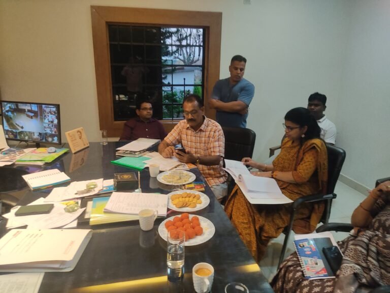 बिजुरी के सेंट जोसेफ स्कूल में मांस के अलावा मिली अनैतिक सामग्री।