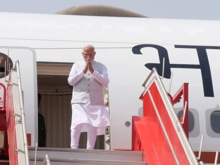 दिल्ली के ख़राब मौसम ने ग्वालियर मे रोका प्रधानमंत्री नरेंद्र मोदी को