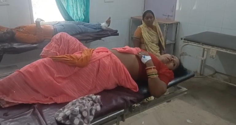 दर्शनर्थियों से भरी ऑटो अनियंत्रित होकर हाइवे किनारे पलटी,1दर्जन से ज्यादा घायल