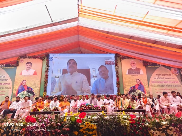 मुख्यमंत्री डॉ. मोहन यादव* *मुख्यमंत्री ने वर्चुअली करोड़ों रूपए के कार्याें का किया लोकार्पण एवं भूमिपूजन