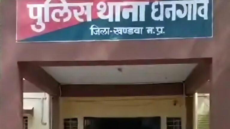 पिता से अफेयर के शक में बेटे ने 50 साल की नर्स को पीटा, केस दर्ज!