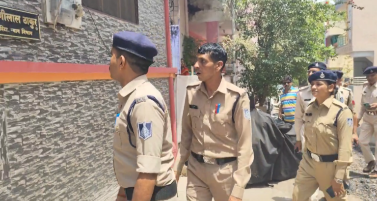 झाबुआ गली गली मकान की खाक छान रही पुलिस