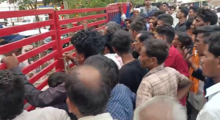 सीहोर में नाबालिग से दुष्कर्म और जहर खिलाने का आरोप, मौत के बाद परिजनों का थाने पर हंगामा; पुलिस का हल्का बल प्रयोग