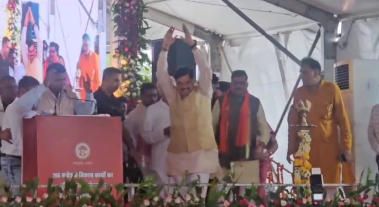 सीएम मोहन यादव ने खरगोन में ₹416 करोड़ के विकास कार्यों का किया लोकार्पण और भूमिपूजन, लाड़ली बहना योजना को भी दी बड़ी सौगात