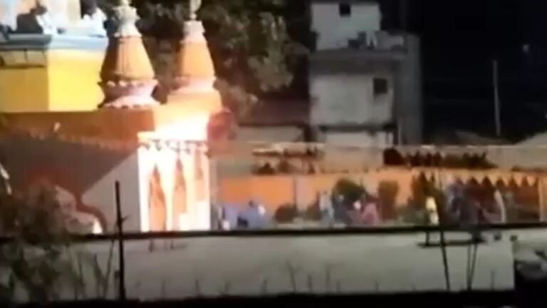 हजारीबाग में सरस्वती पूजा विसर्जन के दौरान दो पक्षों में पथराव, भारी संख्या में पुलिस बल तैनात – Hazaribagh stone pelting Saraswati Puja idols immersion police deployed ntc