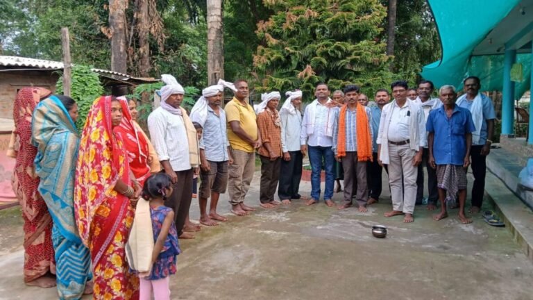 तुडगे में 17 लोगों की ‘घर वापसी’, रीति-रिवाजों के साथ 3 परिवारों ने फिर अपनाया अपना मूल धर्म