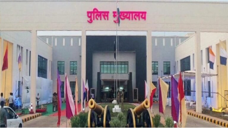 छत्तीसगढ़ में 12 पुलिस अफसरों का प्रमोशन, किसकी लगी लॉटरी; देखें पूरी लिस्ट